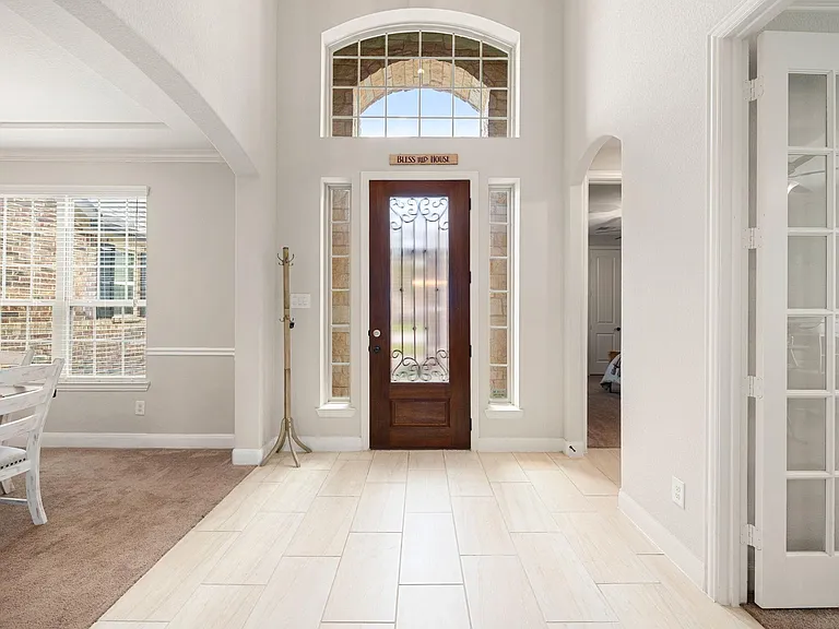 9338 Taylor Cliff Ln — Photo 9