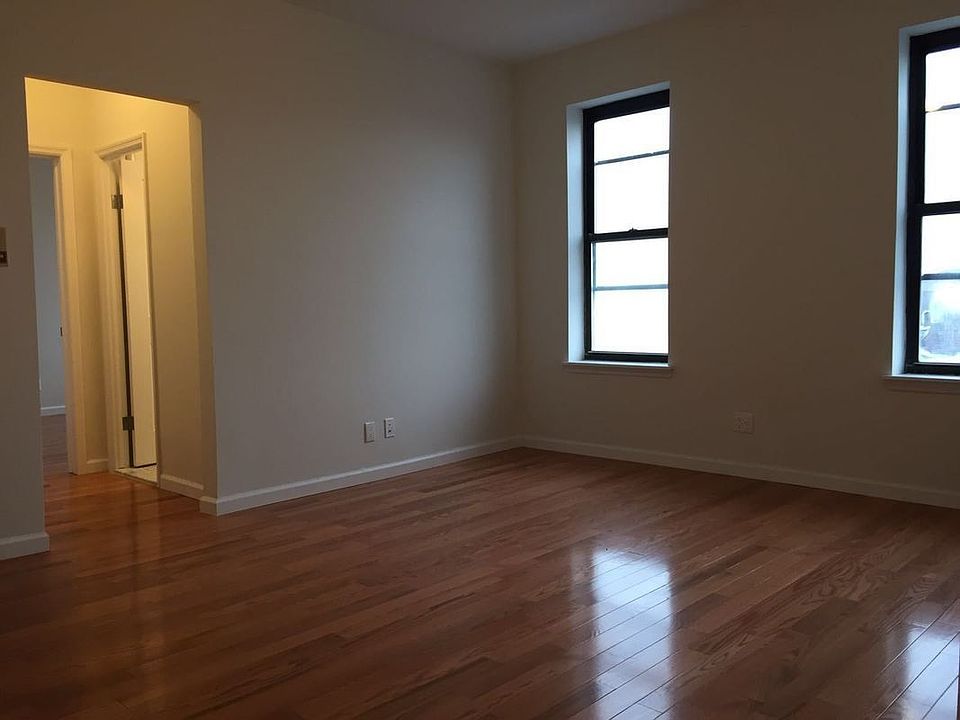 2nd image of 78 Hawthorne St APT 2C