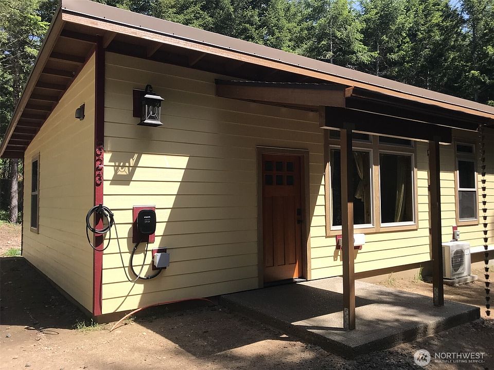 1st image of 323 E Pickering Road