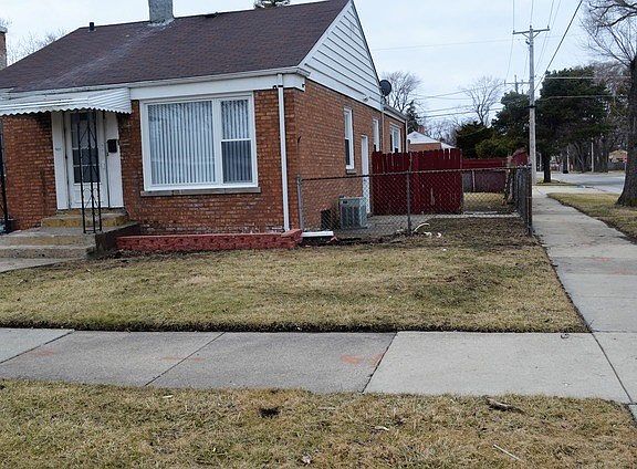 2nd image of 400 47th Ave
