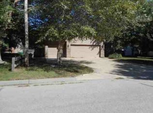 1136 N Curtis St, Wichita, KS 67212