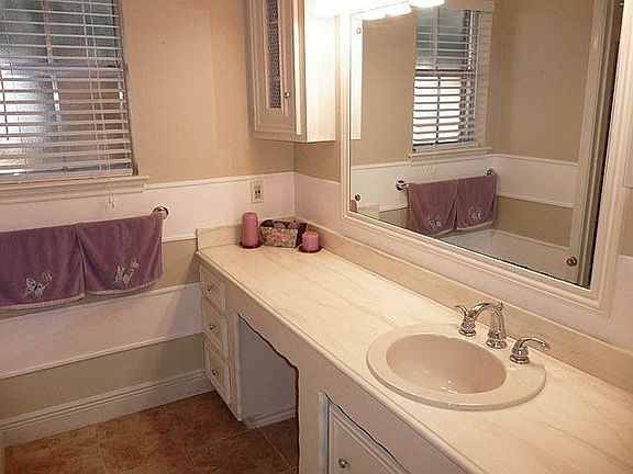 Wonderful Updated Hall Bath - This Home Shines!
