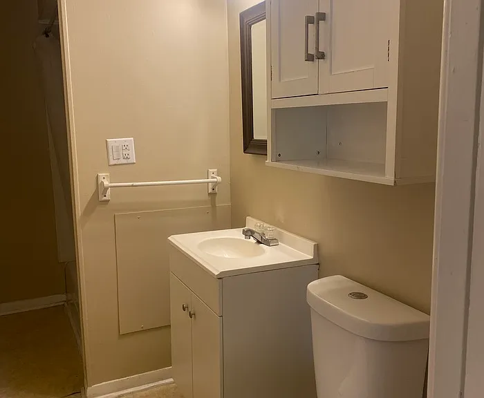 1146 State St #UPPER — Photo 7
