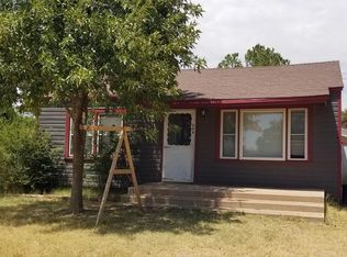 208 W Carpenter St, Stanton, TX 79782