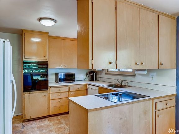 4th image of 11819 24th Ave S