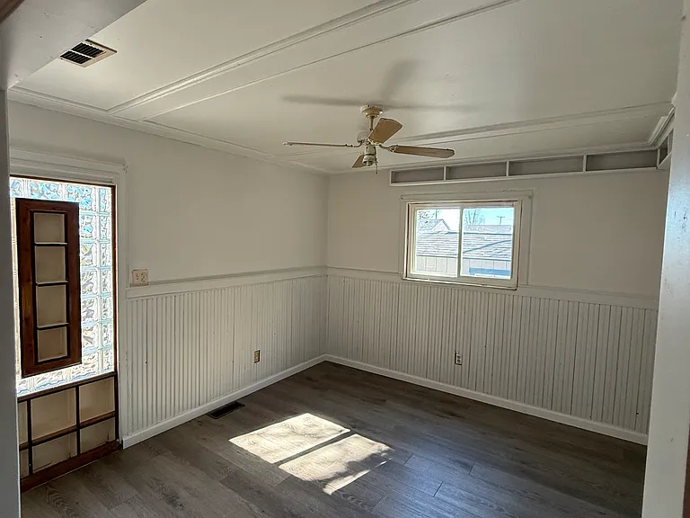 11330 Packard Ave — Photo 5