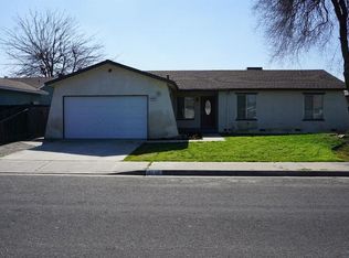 1544 Keats Ave, Clovis, CA 93611