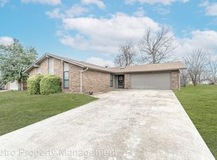 2700 S 43rd Pl, Springdale, AR 72762