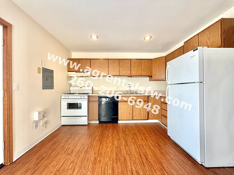 2718 Sherman Blvd — Photo 36