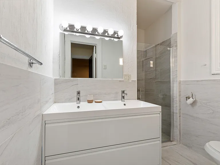 127 Ashworth Pl — Photo 13