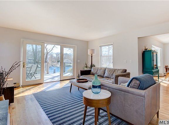 3rd image of 3765 Wells Ave