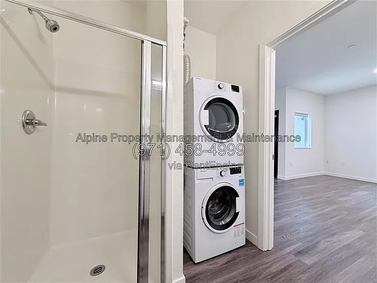 1545 NE 41st Ave #105 — Photo 9