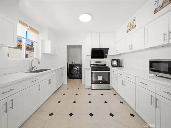 590 N Daisy Ave, Pasadena, CA 91107