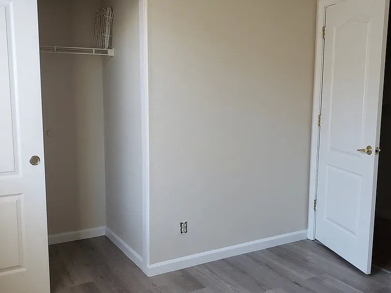 920 Rathbone Cir — Photo 36