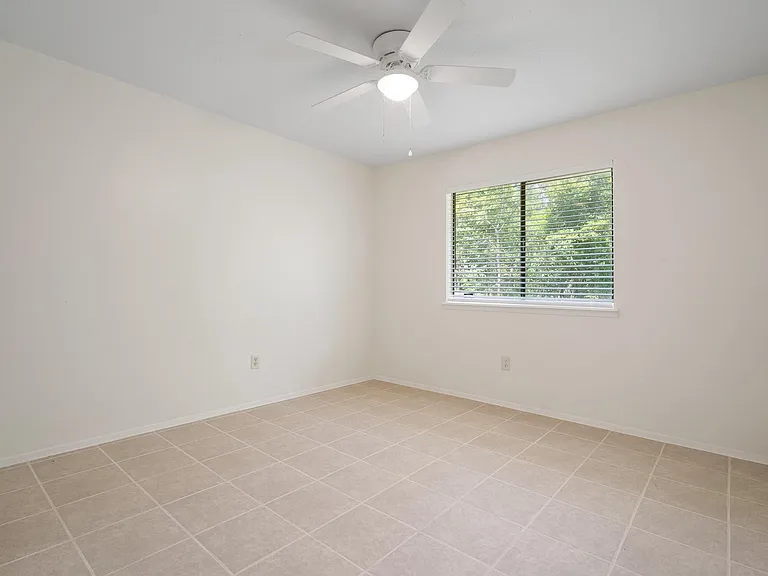 72 Oldstream Ct — Photo 19