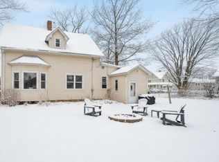 406 Oak St, Luxemburg, WI 54217