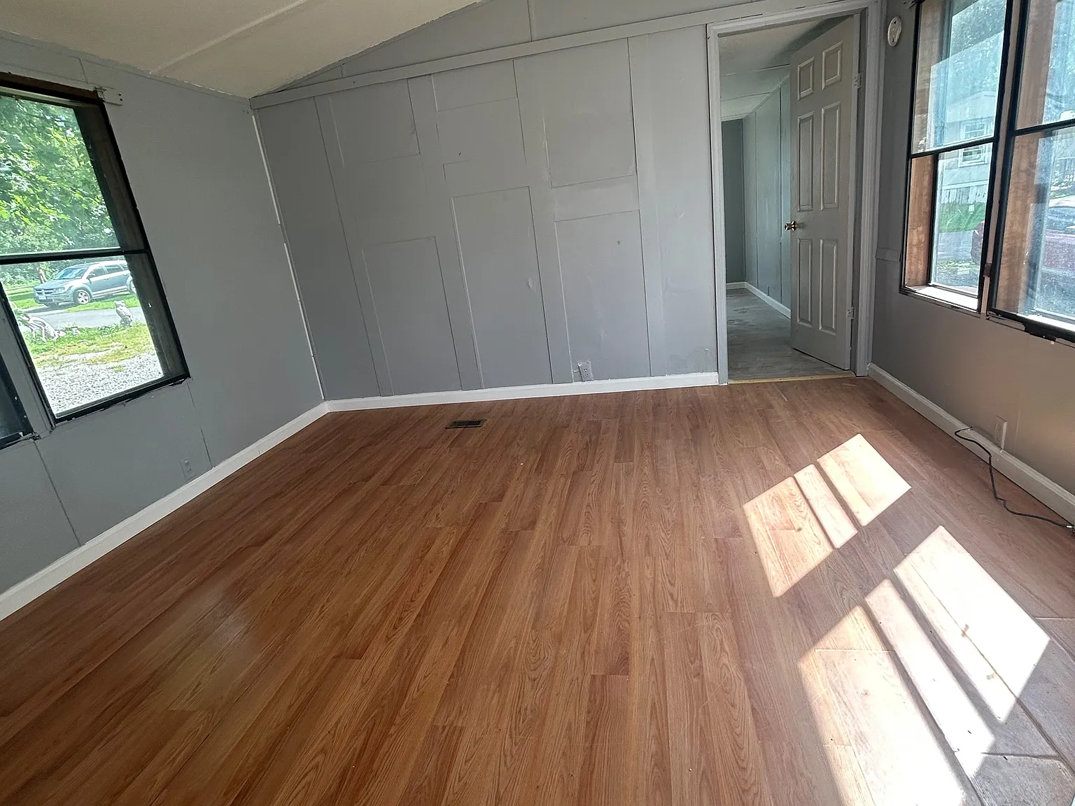 3 bed, $1,495 — Photo 2