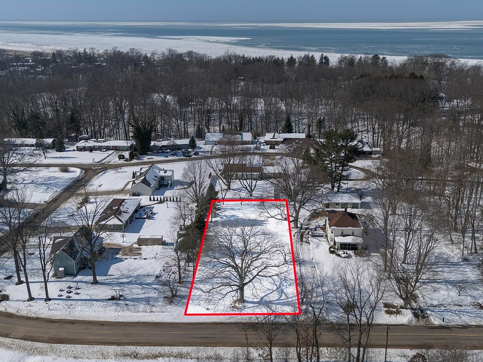 1st image of 962 Golf Rd