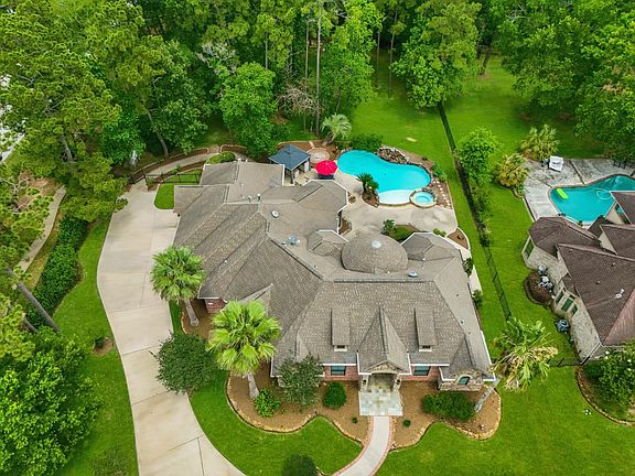 2nd image of 20814 Kings Crown Ct