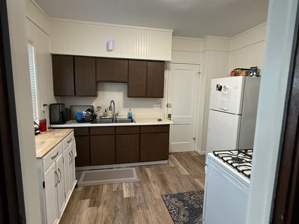 10417 Almira Ave, Cleveland, OH 44111