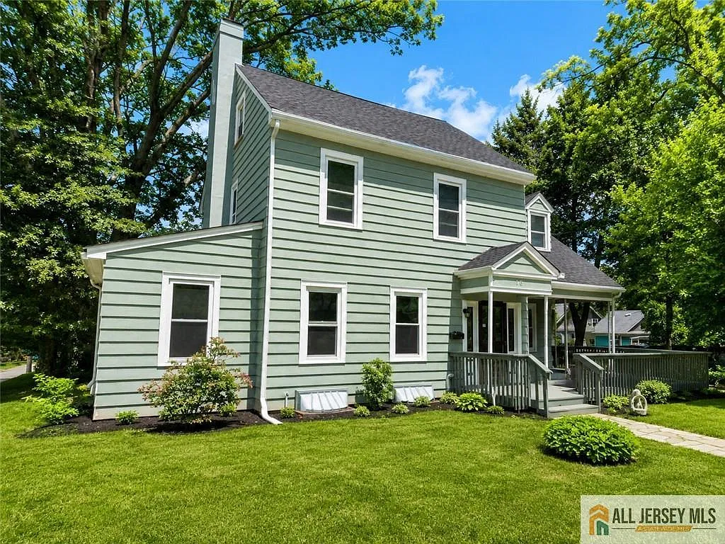 5 bed, 4.0 bath, 2202 sqft, $7,800 — Photo 2