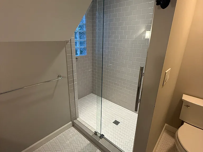 1137 Gilbert Ave — Photo 10