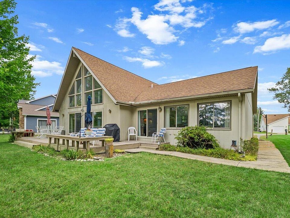 1st image of 11265 Westlawn Dr