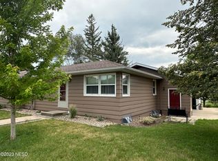 402 Hamlin Ave, Hayti, SD 57241