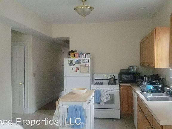 4th image of 114 Lawrence St #4782766