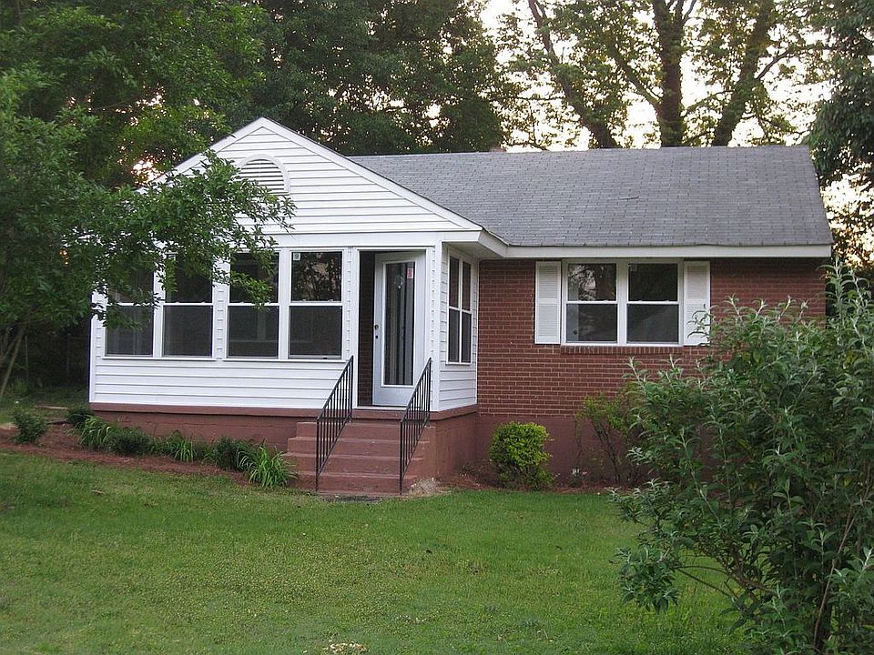 1st image of 909 Wayland Ct SE