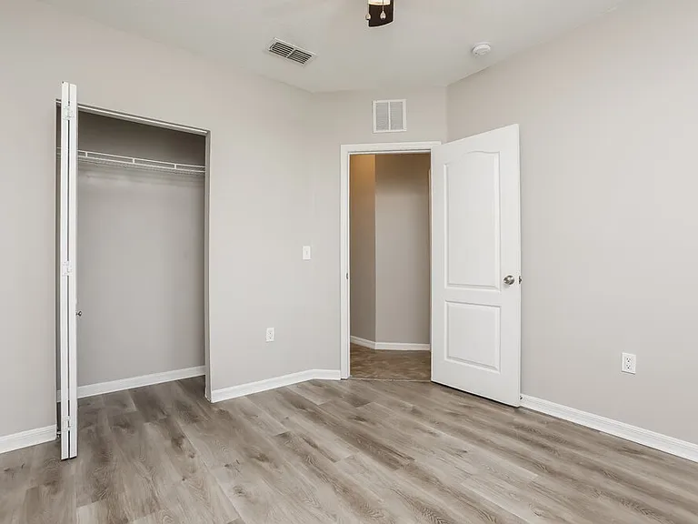 7206 Rafanelli Ct — Photo 12