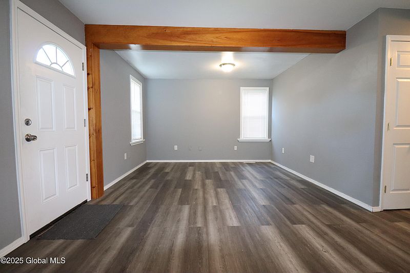 2nd image of 2633 Hamburg Street
