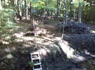 17550 Mary Ln, Spring Lake, MI 49456