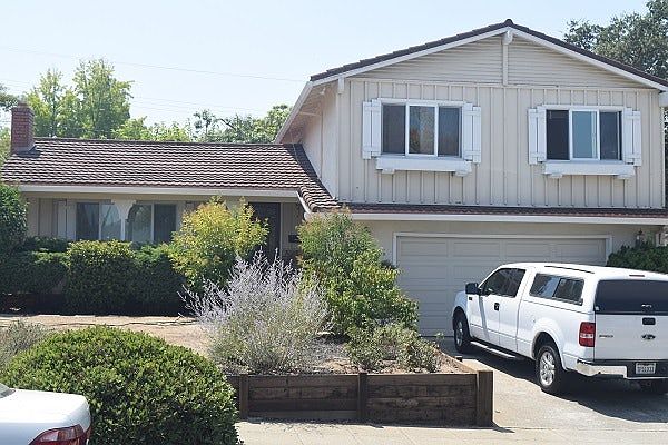 1st image of 259 More Ave