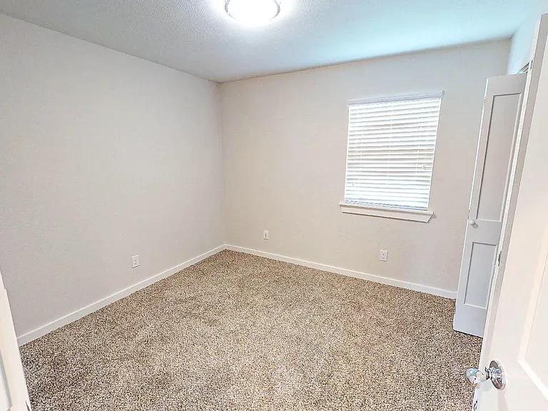 Mosswood Apartments — Photo 57