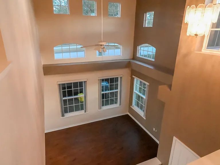 704 Monroe Cir #D — Photo 27