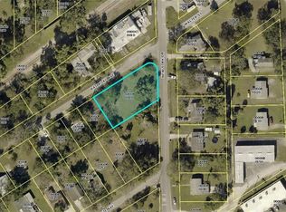 410 New York Dr, Fort Myers, FL 33905
