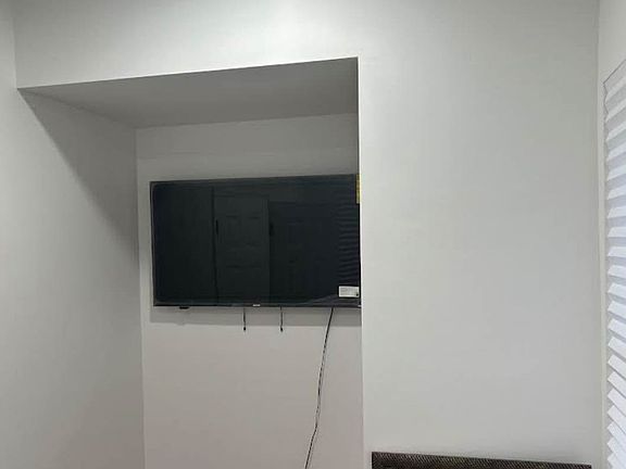 3rd image of 3703 Quincy St #1