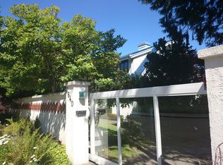 3640 W Commodore Way, Seattle, WA 98199