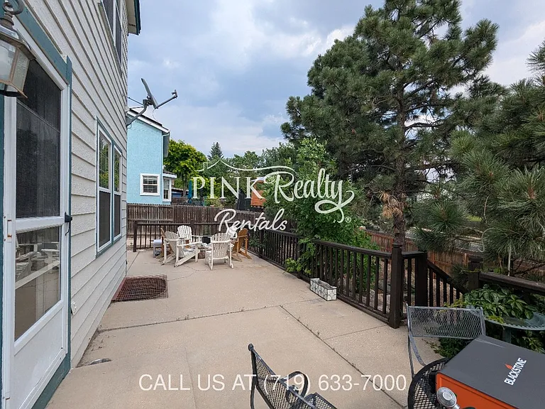 8560 Avens Cir — Photo 11