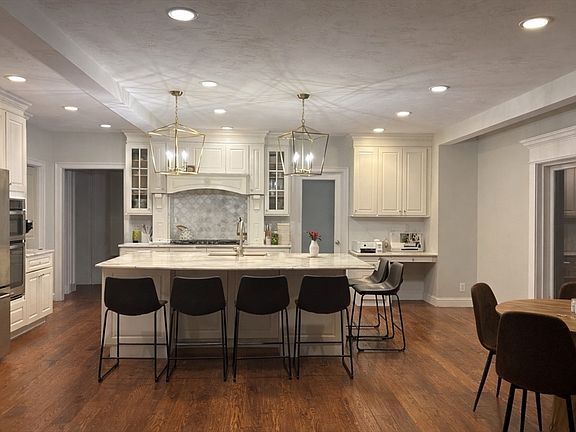 2nd image of 37 W Millbury Rd