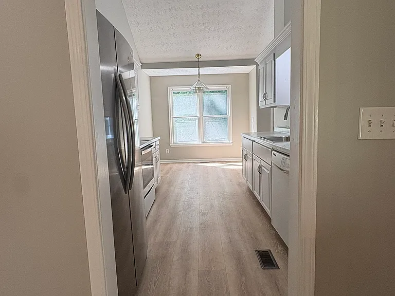 2700 Fort Daniels Dr — Photo 17