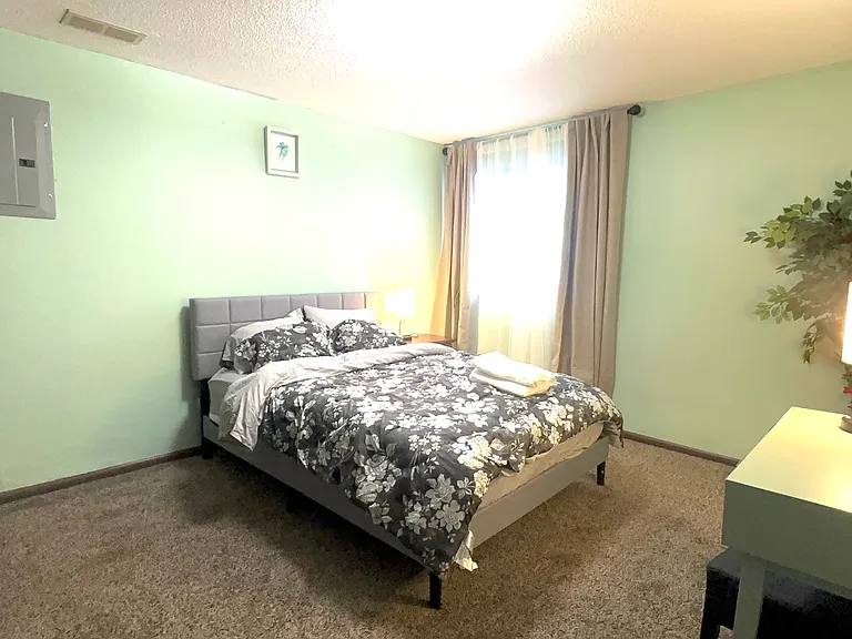 8236 Douglas Cir N #8236 — Photo 6