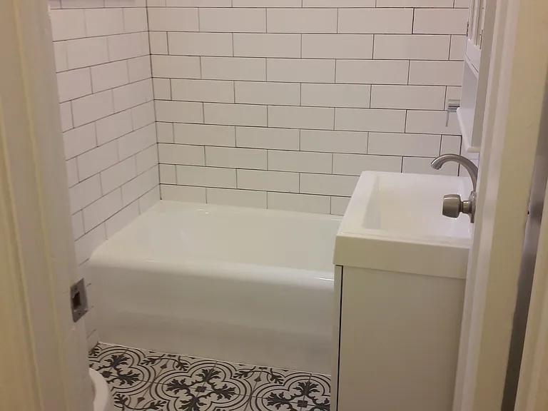 Manhattan Place — Photo 8