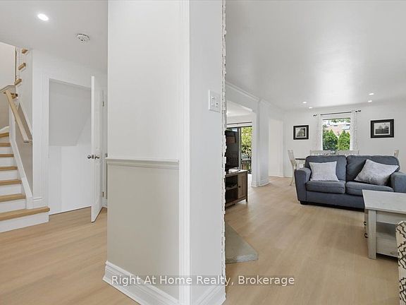 5th image of 2256 Munns Ave