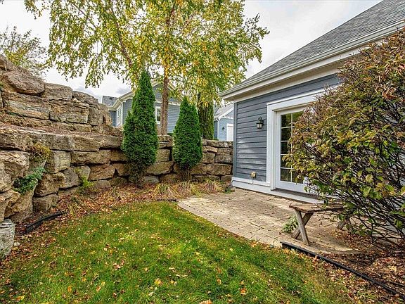 4th image of 71 Settler Hill Cir #28