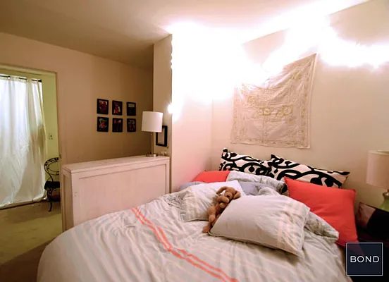 Rented by Bond New York | media 32