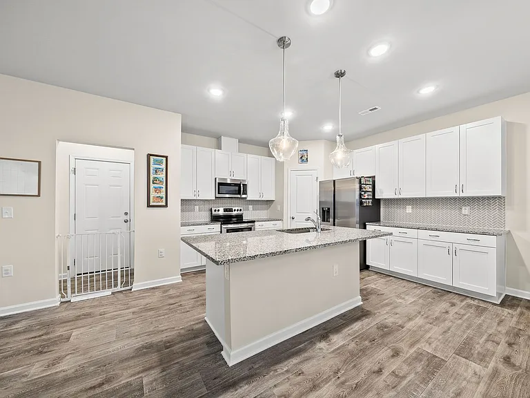304 Beacon Hill Rd — Photo 13
