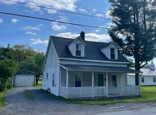102 Ringer Ave, Terra Alta, WV 26764