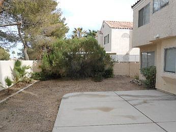 3rd image of 8340 Shore Breeze Dr